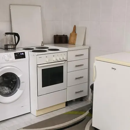 Quiet - & Rent A Car *